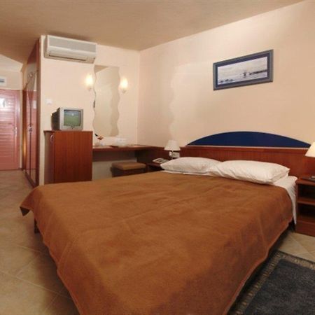 Hotel Brzet Omiš Zewnętrze zdjęcie